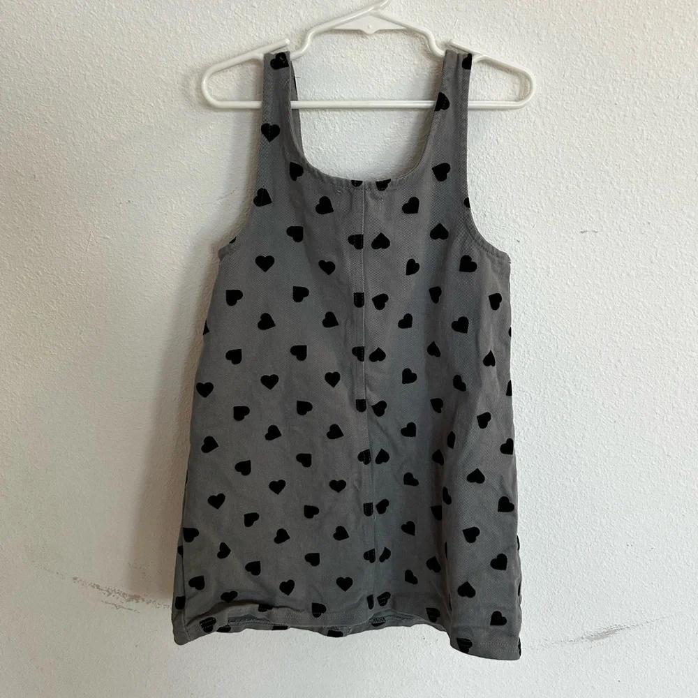 ❤️5 For $20❤️ btween Girls Gray Jean Jumper with Black Hearts  Size 6